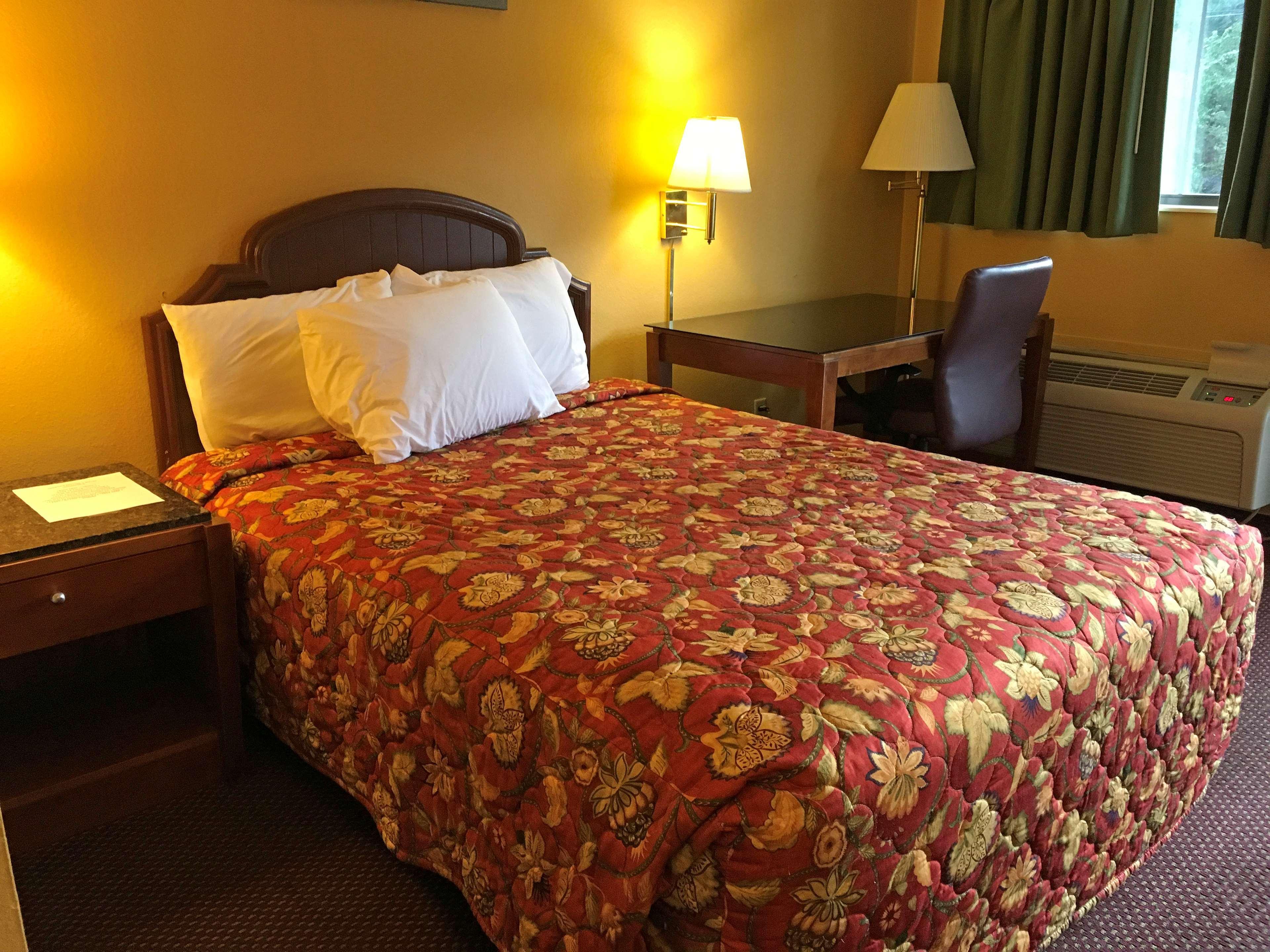 Days Inn By Wyndham York Alabama Bagian luar foto